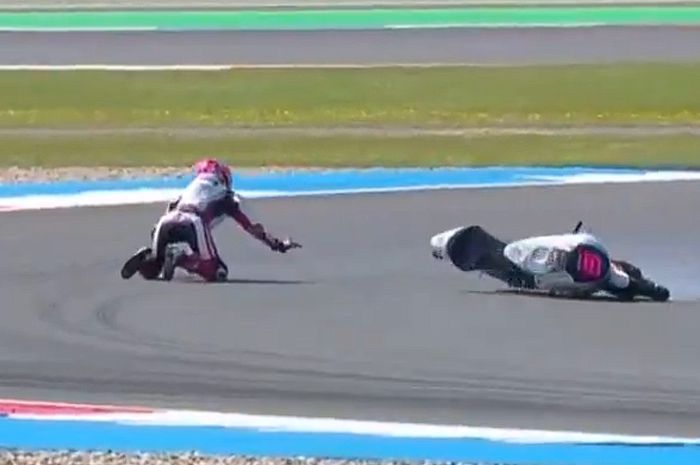 Hasil Moto3 Belanda 2026 - Sempat Pimpin Balapan, Veda Pratama Alami Crash di Lap 8 - Juara.net