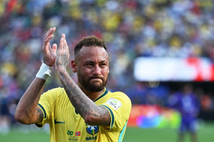 Reaksi tangis Neymar Jr usai Brasil disingkirkan Norwegia pada laga babak 16 besar Piala Dunia 2026 di MetLife Stadium, New Jersey (5/7/2026).