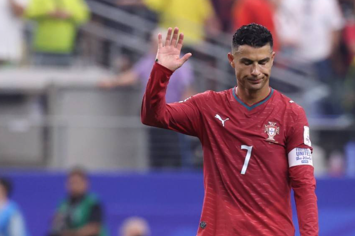 Reaksi Cristiano Ronaldo usai tersingkirnya Portugal dari Piala Dunia 2026 akibat dikalahkan Spanyol (6/7/2026).