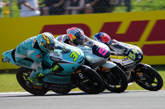 Vida Ija Pratama (#9) saat berusaha menyalip lawannya di balapan Moto3 Belanda 2026