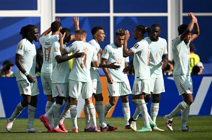 Kylian Mbappe (tengah) membawa Prancis meraih buku rekor Piala Dunia setelah mencapai semifinal Piala Dunia 2026.