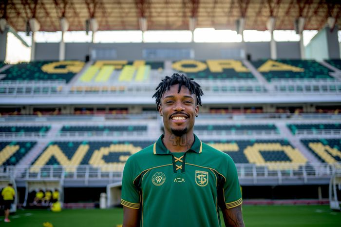 Pemain baru Persebaya Surabaya Gledson Paixao diperkenalkan pada Sabtu (11/7/2026)