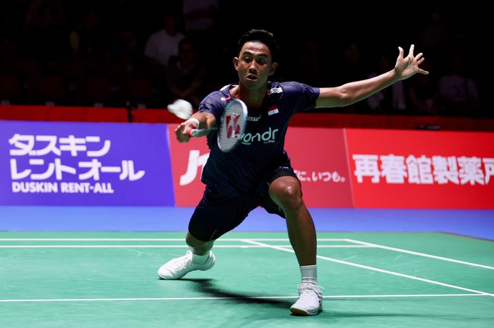 Pemain tunggal putra Indonesia Alwi Farhan pada babak perempat final Japan Open 2026 di Tokyo, Jepang, Jumat (17/7/2026).