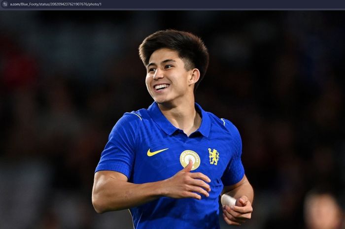 Pemain muda asal Kazakhstan, Dastan Satbayev, mencuri perhatian saat Chelsea mencatatkan kemenangan besar di laga uji coba pramusim mereka.