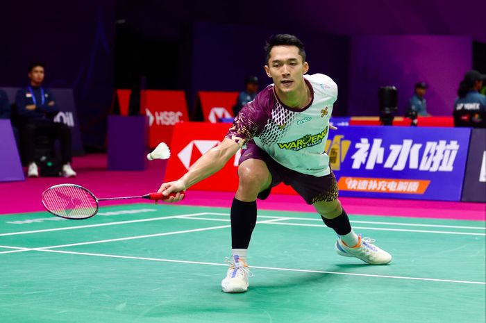 Tunggal putra Indonesia, Jonatan Christie, beraksi pada babak 64 besar Kejuaraan Dunia 2026 di New Delhi, India, Selasa (18/8/2026).