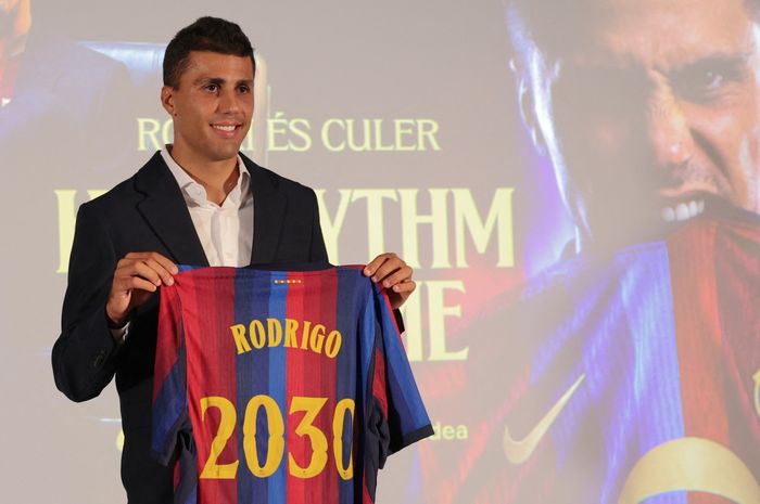 Rodri diperkenalkan sebagai pemain baru Barcelona pada Selasa (18/8/2026) setelah klub menebusnya dari Manchester City pada bursa transfer musim panas 2026.