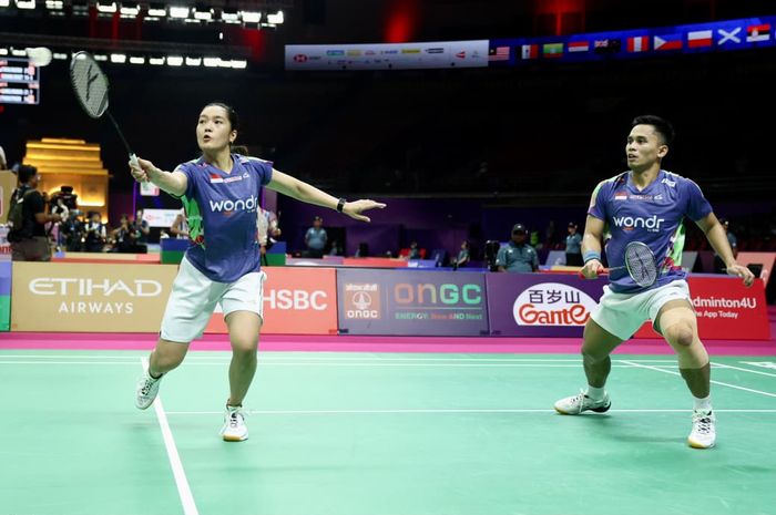 Amri Syahnawi/Nita Violina Marwah beraksi pada babak 32 besar Kejuaraan Dunia 2026 di New Delhi, India, Rabu (19/8/2026).