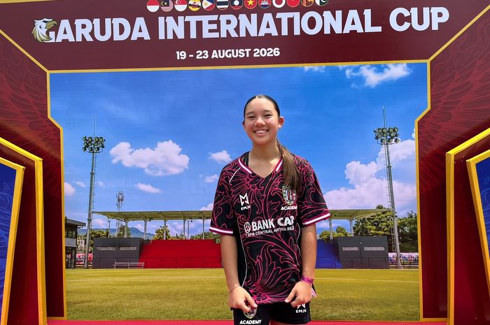 Kiyomi Sue Bachdim merupakan putri pertama dari legenda timnas Indonesia, Irfan Bachdim