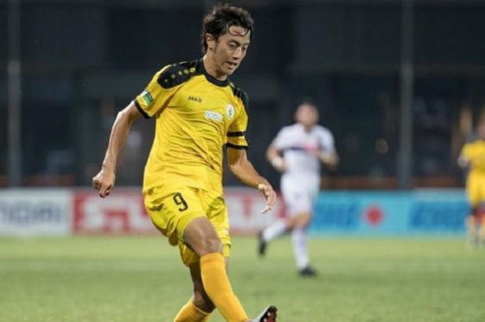 Gelandang Tampines Rovers, Ryutaro Megumi.