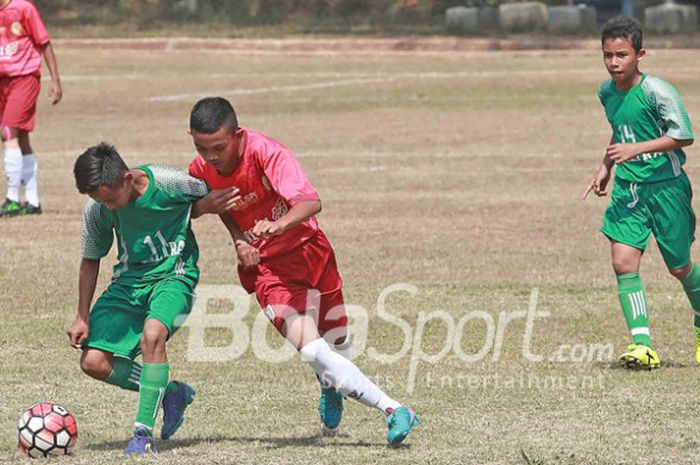 Pertandingan Piala Menpora U-14 antara Jogyakarta versus Sulawesi Tenggara di Magelang, Jawa Tengah.