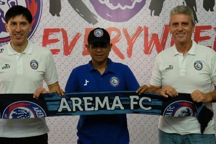 Petrovic Milan, Pelatih baru Arema FC pendamping Joko Susilo.