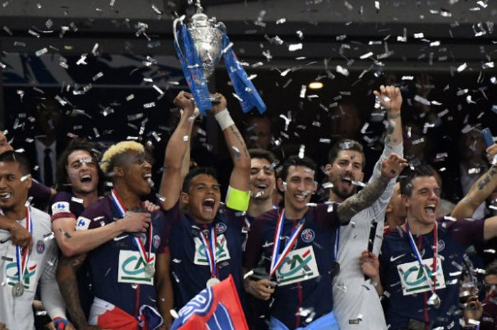 Para pemain PSG merayakan gelar juara Piala Prancis 2017-2018