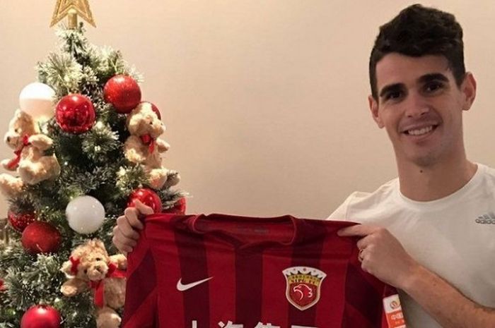 Gelandang asal Brasil, Oscar, resmi bergabung ke klub Liga Super China, Shanghai SIPG.