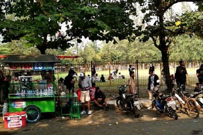 Suasana Stadion Manahan, Solo, di sore hari.