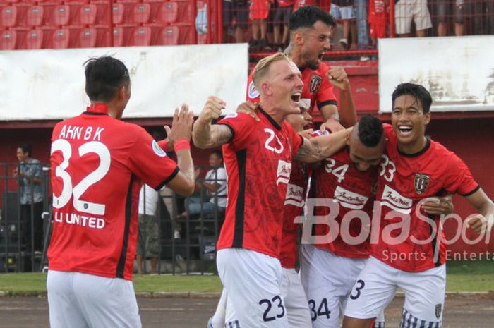 Skuat Bali United saat melawan Thanh Hoa FC di Stadion Kapten I Wayan Dipta, Gianyar Bali, Rabu (7/3/2018) sore WIB.