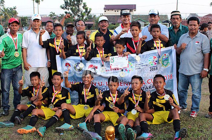 SSB Mayang Putra juara Piala Menpora U-12 gelaran FOSSBI Sumatera Utara.