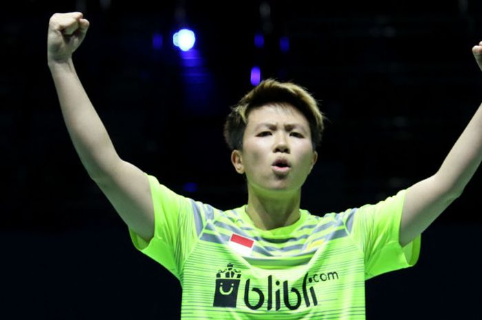 Liliyana Natsir meluapkan ekspresi kegembirannya setelah mengalahkan ganda campuran Malaysia, Tan Kian Meng/Lai Pei Jing pada fase grup BWF Superseries Finals 2017 di Dubai, Abu Dhabi (14/12/2017).