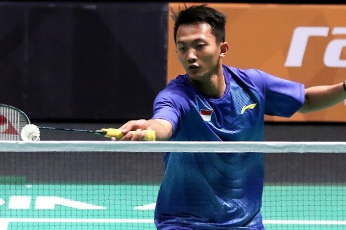 Pebulu tangkis tunggal putra Indonesia, Ihsan Maulana Mustofa, tampil dalam laga perempat final beregu putra SEA Games 2017 kontra Kamboja, di Axiata Arena, Kuala Lumpur, Malaysia, Selasa (22/8/2017).