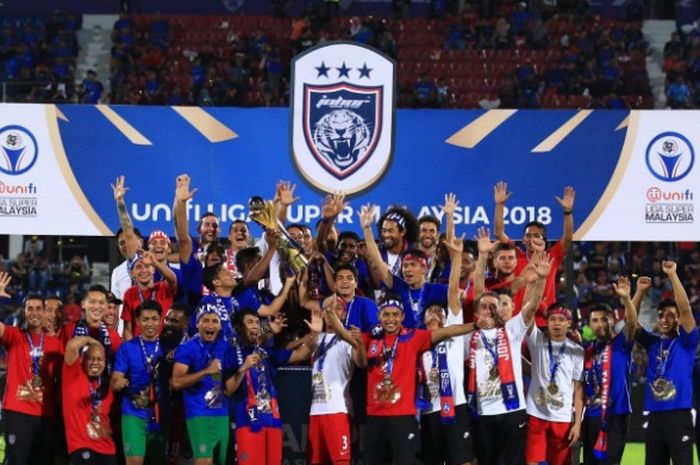 Para pemain Johor Darul Takzim merayakan gelar juara Liga Super Malaysia 2018.