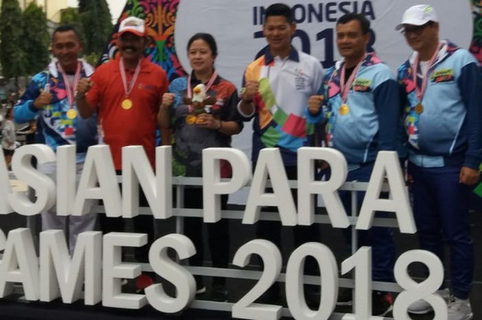 FX Hadi Rudiyatmo, Puan Mahadrani, dan Raja Sapta Oktohari saat pawai obor Asian Para Games 2018 di Balai Kota Surakarta, pada Rabu (5/9/2018).