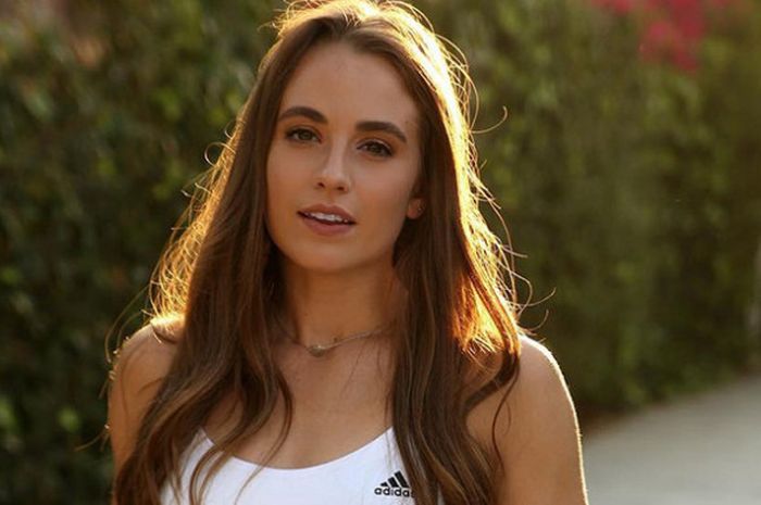 Rachel Annemarie DeMita, seorang presenter NBA 2KTV yang dilibatkan dalam Celebrity Game ajang NBA All Star Games 2018.