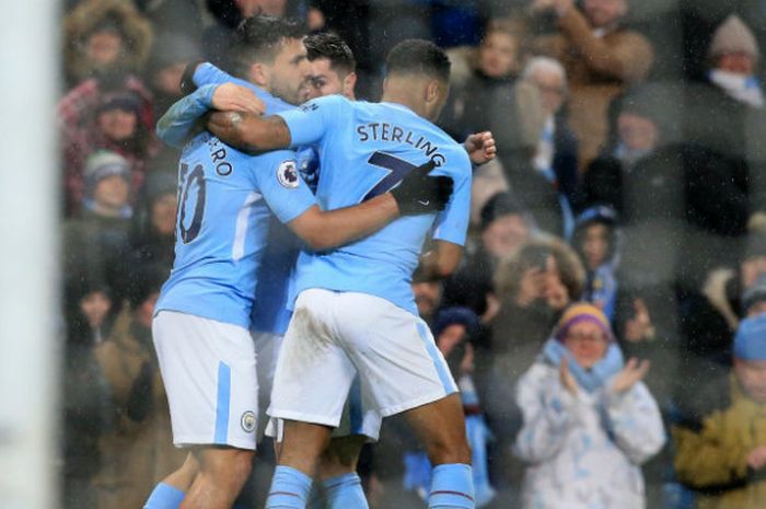 Para pemain Manchester City merayakan kemenangan 3-0 atas West Bromwich Albion pada pekan ke-25 Liga Inggris, Rabu (31/1/2018) atau Kamis dini hari WIB.