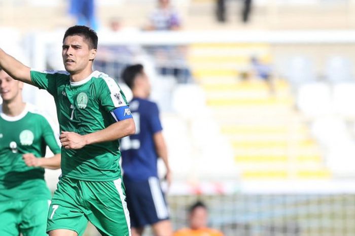 Penyerang timnas Turkmenistan, Arslanmyrat Amanov berselebrasi merayakan golnya ke gawang timnas Jepang pada laga pertama Grup F Piala Asia 2019 di Stadion Al-Nahyan, Abu Dhabi, UEA, 9 Januari 2019. 