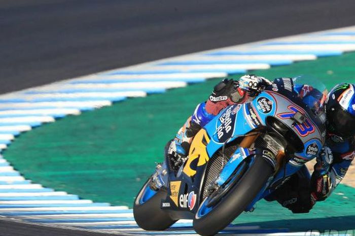 Pebalap Moto2 tim Marc VDS, Alex Marquez, saat tampil menggantikan Thomas Luthi dalam tes privat di Sirkuit Jerez, Spanyol, Rabu (22/11/2017).