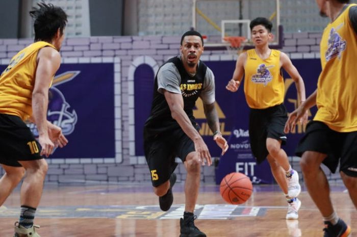 Pemain asing anyar CLS Knights Indonesia, Douglas Herring Jr.