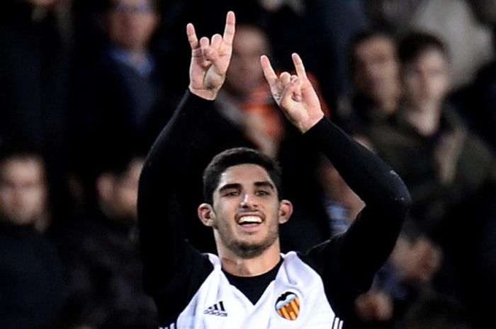 Penyerang Valencia, Goncalo Guedes, merayakan gol yang dia cetak ke gawang Deportivo Alaves dalam laga Copa del Rey di Stadion Mestalla, Valencia, Spanyol, pada 17 Januari 2018.