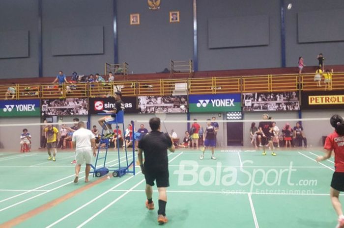 Lapangan Candra Wijaya International Badminton Centre dibilangan Serpong, Tangerang Selatan pada Sabtu (16/9/2017).