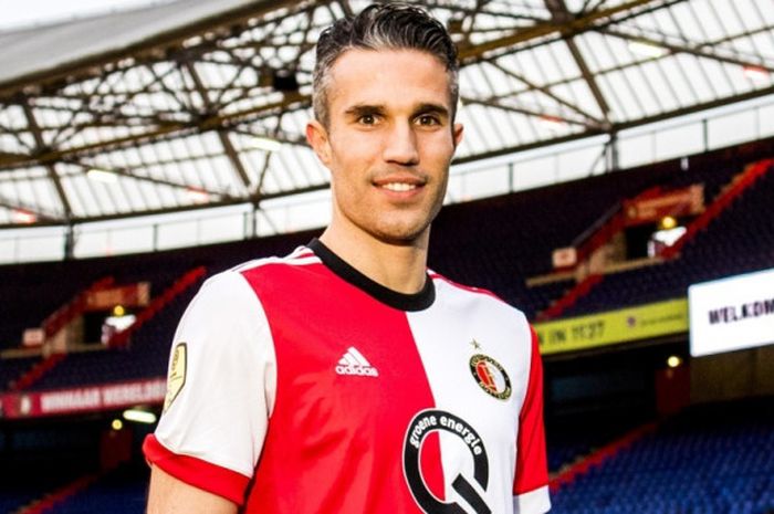 Robin van Persie saat diperkenalkan kembali sebagai pemain Feyenoord di Stadion De Kuip, Rotterdam, 22 Januari 2018.