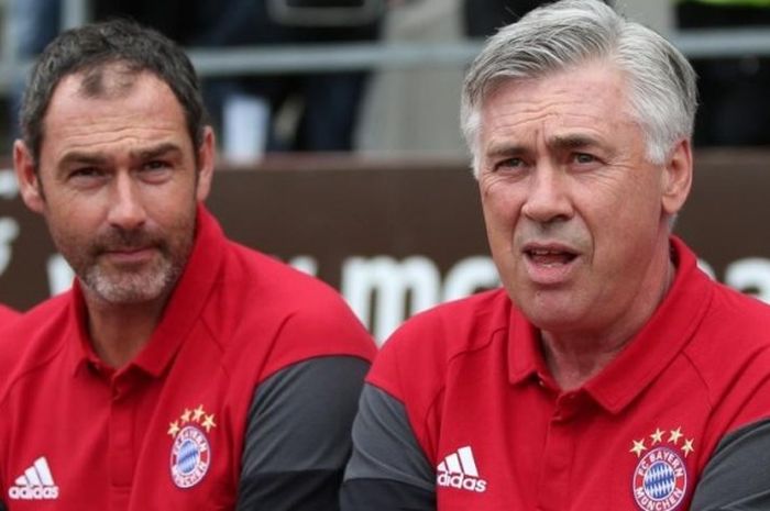 Paul Clement (kiri)saat mendampingi Carlo Ancelotti di Bayern Muenchen. Ia bisa menjadi orang dalam Chelsea untuk mengalahkan Real Madrid.