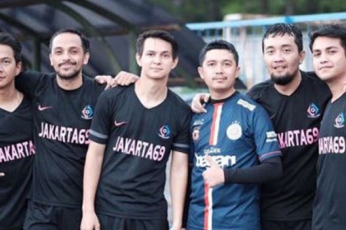 Para artis ganteng yang tergabung dalam Jakarta 69 FC