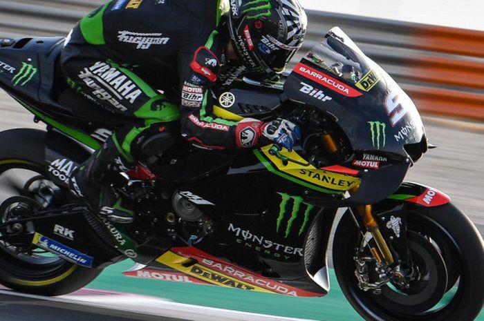 Pebalap Yamaha Tech3. Johann Zarco, mencetak waktu putaran tercepat keemapt pada tes pramusim MotoGP 2018 di Sirkuit Losail, Doha, Qatar, pada tanggal 2 Maret 2018.