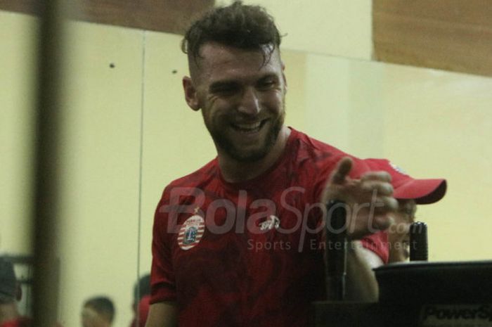 Penyerang Persija, Marko Simic, tengah mengikuti sesi latihan kebugaran Macan Kemayoran di sesi latihan kebugaran tim di Executive Club Persada, Halim, Jakarta, Kamis (22/2/2018).