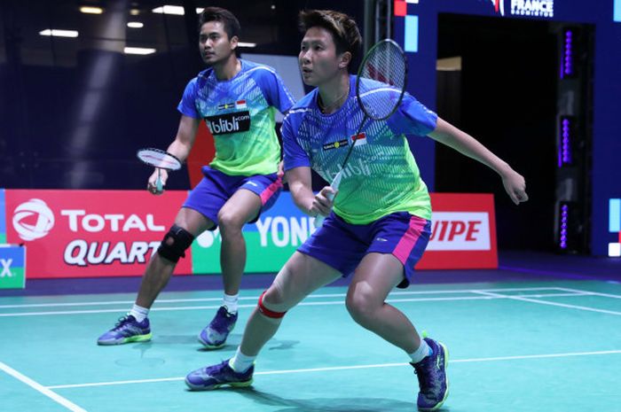 Tontowi Ahmad/Liliyana Natsir saat berhadapan dengan wakil Jepang, Yuta Watanabe/Arisa Higashino, pada pertandingan yang berlangsung di Stade Pierre de Coubertin, Paris, Prancis, Jumat (26/10/2018).