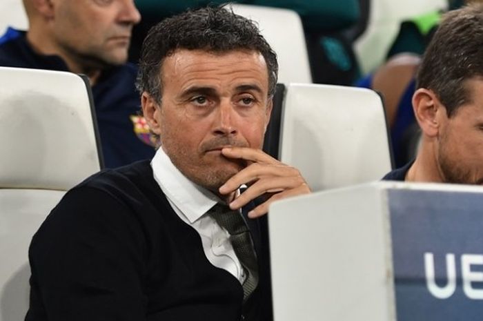 Pelatih Barcelona, Luis Enrique, bereaksi dalam laga leg I perempat final Liga Champion melawan Juventus di Juventus Stadium, Torino, Italia, pada 11 April 2017.