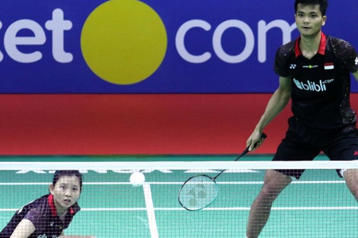 Pasangan ganda campuran Indonesia, Ricky Karanda Suwardi/Debby Susanto, bertanding pada babak perempat final Indonesia Open di Istora Senayan, Jakarta, Kamis (5/7/2018).