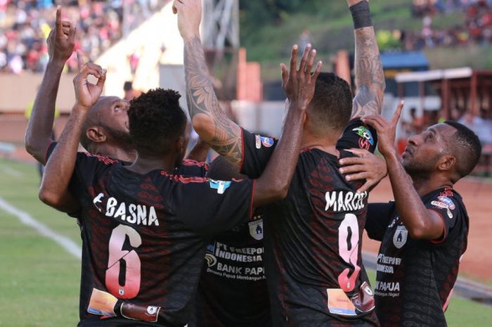   Persipura Vs Borneo FC  