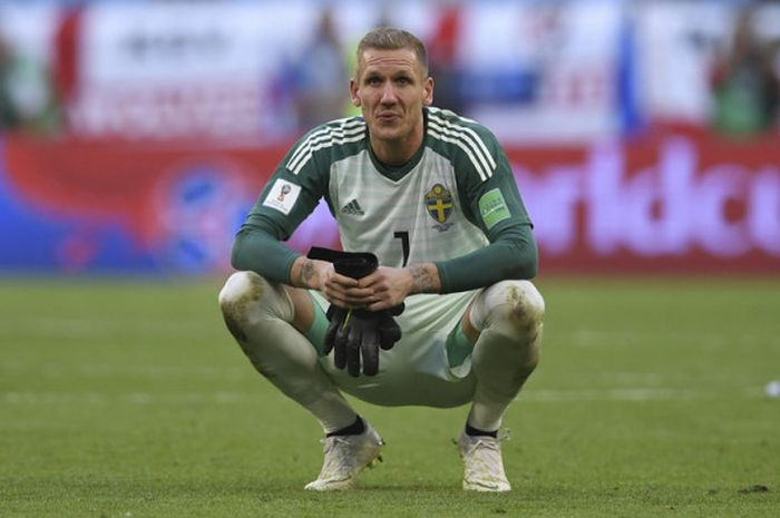 Ekspresi kiper timnas Swedia, Robin Olsen, setelah timnya kalah dari Inggris di perempat final Piala Dunia 2018 di Stadion Samara Arena, Samara, Rusia, pada 7 Juli 2018.