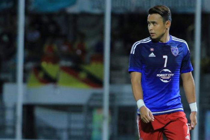 Bek timnas Malaysia, Aidil Zafuan saat membela timnya, Johor Darul Takzim. 