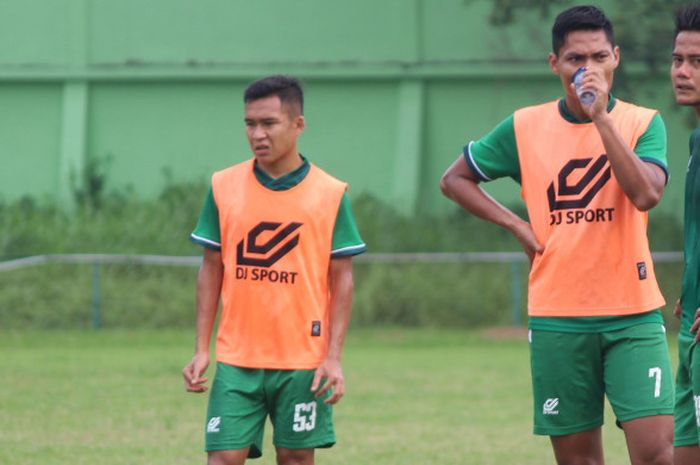 Bek PSMS Medan, M. Robby, dalam sesi latihan tim di Stadion Kebun Bunga, Selasa (10/4/2018)