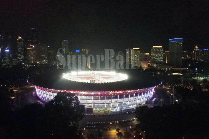 Piala Dunia U-17 2023 yang akan digelar di Indonesia terancam tidak bisa memakai Stadion Utama Gelora Bung Karno. Pasalnya, jadwal kompetisi bentrok dengan konser Coldplay.