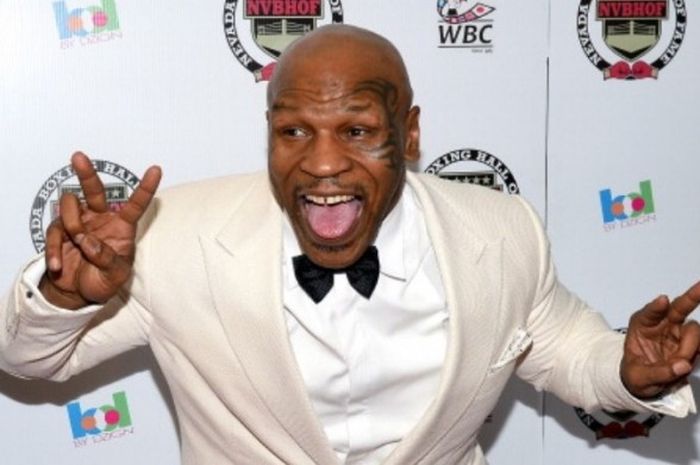 Mantan juara dunia kelas berat, Mike Tyson, saat menghadiri malam penganugerahan Nevada Boxing Hall 