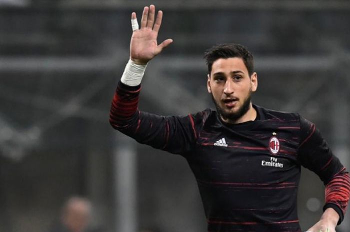 Reaksi Gianluigi Donnarumma sebelum duel Liga Italia antara AC Milan kontra Fiorentina di San Siro, 19 Februari 2017.