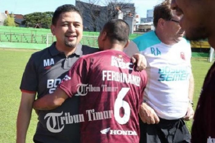  Ferdinand Sinaga telah resmi menjadi pemain PSM Makassar, usai teken kontrak bersama manajemen PT Persaudaraan Sepakbola Makassar.  