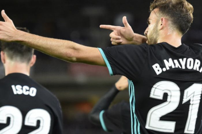 Striker Real Madrid, Borja Mayoral, melakukan selebrasi seusai menjebol gawang Real Sociedad dalam laga di Stadion Anoeta, Minggu (17/9/2017)