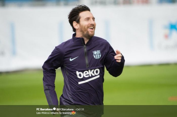 Megabintang Barcelona, Lionel Messi, melakukan latihan pada 31 Oktober 2018.