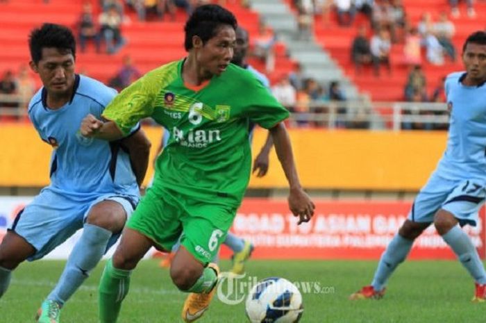 Evan Dimas saat berkostum Persebaya Surabaya